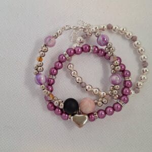 Set van 3 geluks- armbanden zilverkleurig/ paars, zilverkleurig, hart