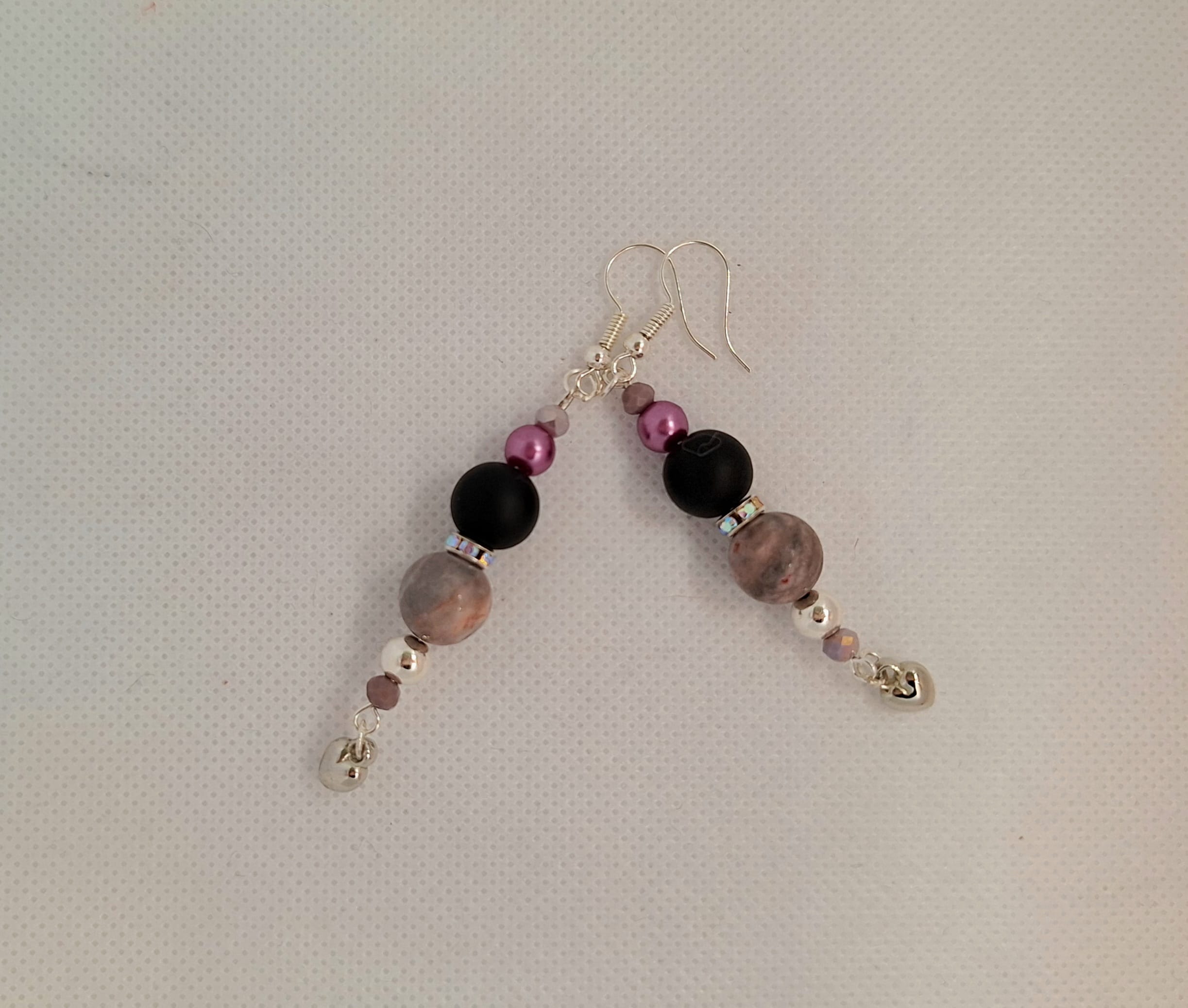 Set van 3 geluks- Armbanden (verstelbaar)en 1 paar Oorbellen Zilverkleurig/ paars, zilverkleurig, hart - Afbeelding 2