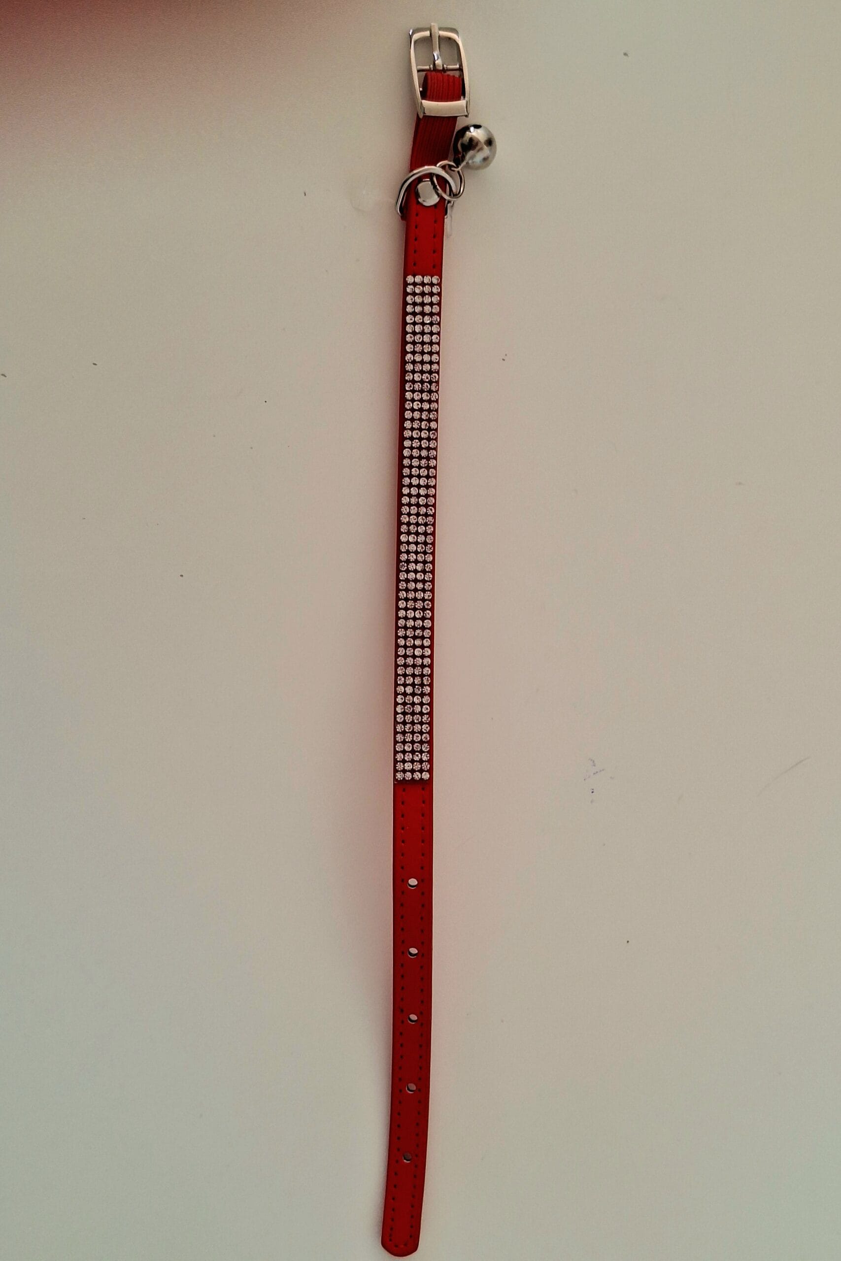 Stijlvolle kattenhalsbandjes/ Rood, zilverkleurig met steentjes