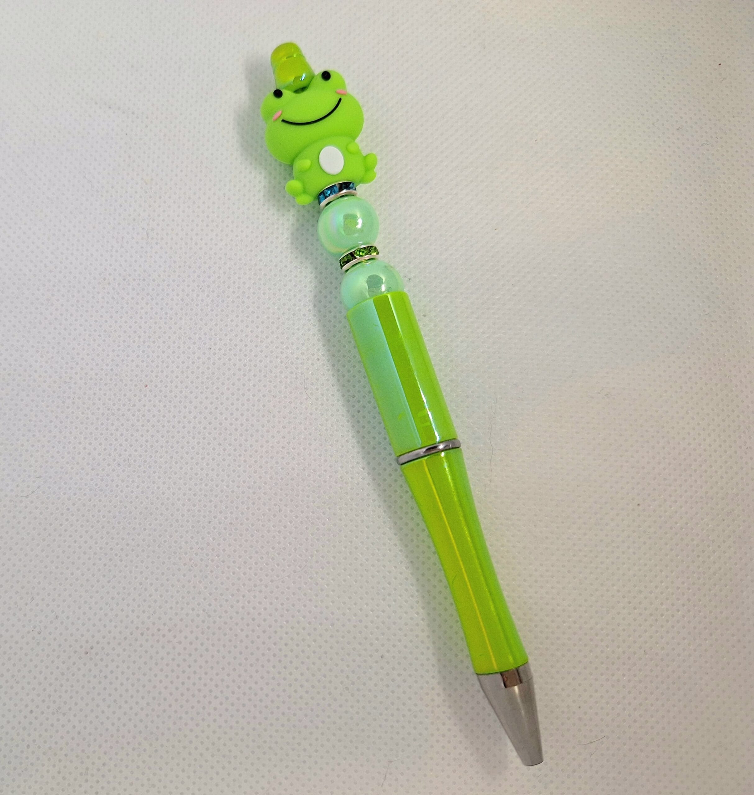 Handgemaakte luxe Kikker pen/ groen, parelmoer, steentjes