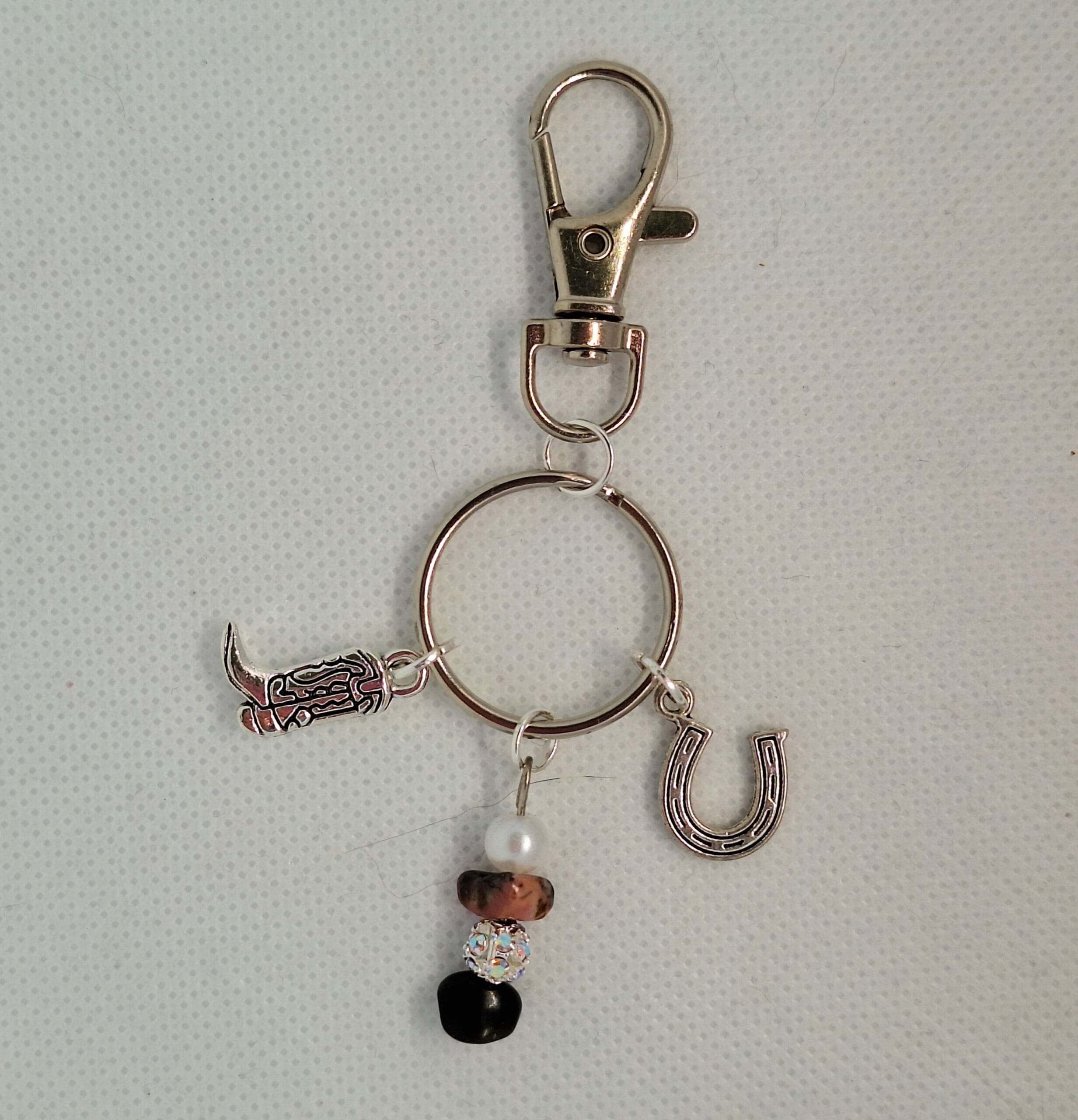 Geluks sleutelhanger zilverkleurig/ Hoefijzer zilverkleurig, witte parelkleurige en glitter kraal - Afbeelding 3